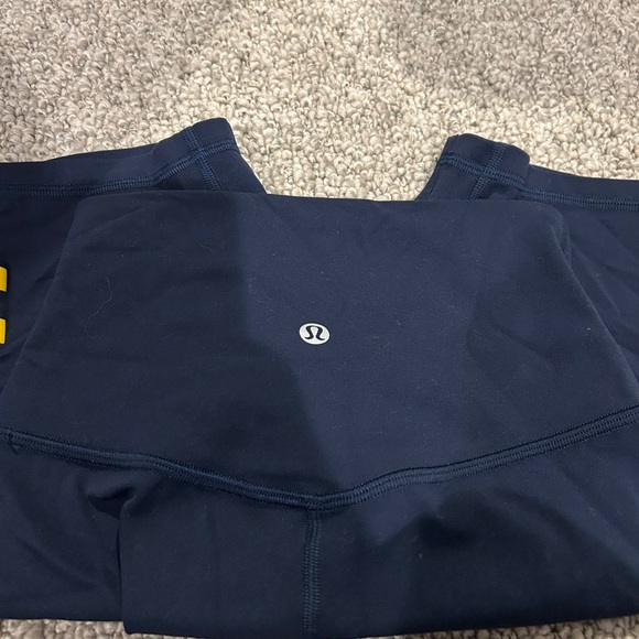 NWOT Lululemon University of Michigan Biker Shorts - Picture 4 of 4
